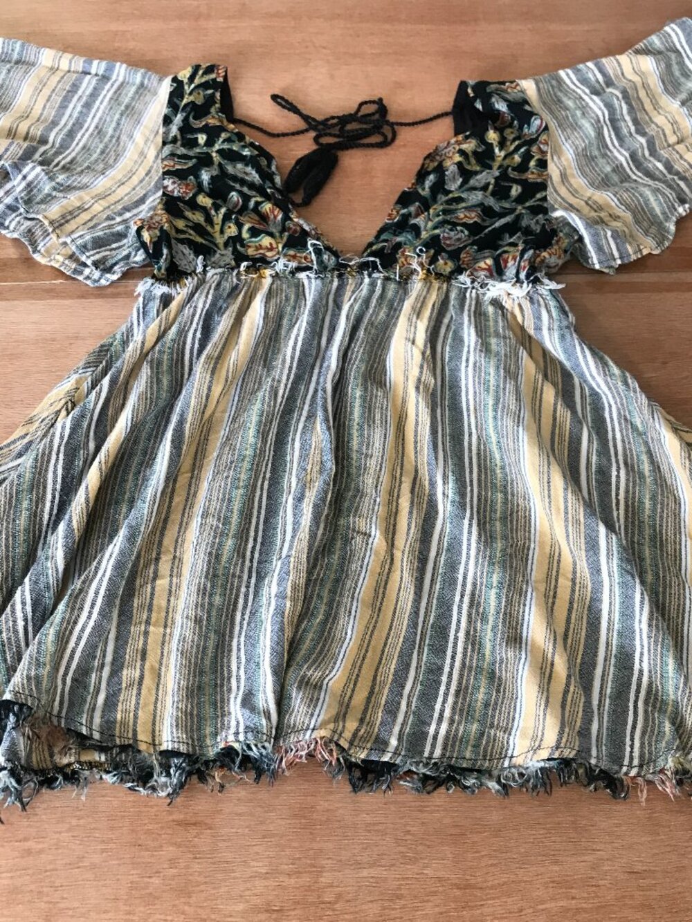 Free People Under The Sun Tunic Top Women XS Yellow Striped Flutter Sleeve Boho